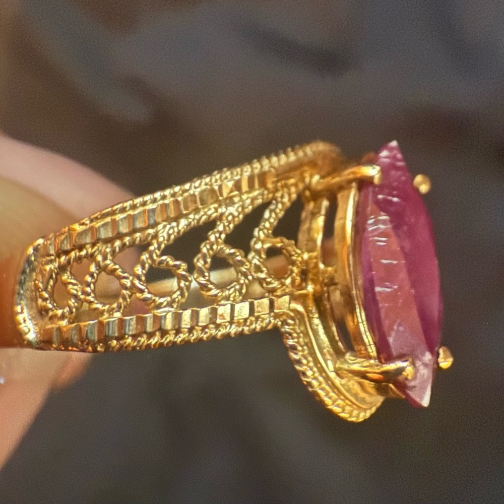 NWOT: 10k Yellow Gold Natural Ruby Ring - Picture 3 of 6